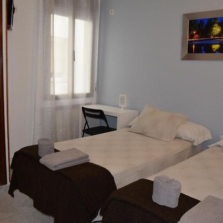 Hostal Rofer Madrid Ngoại thất bức ảnh